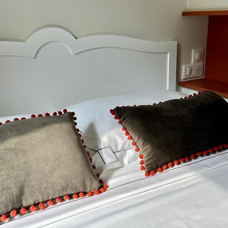Les Petits Volets 2 Bed & Breakfast Antibes Exterior photo